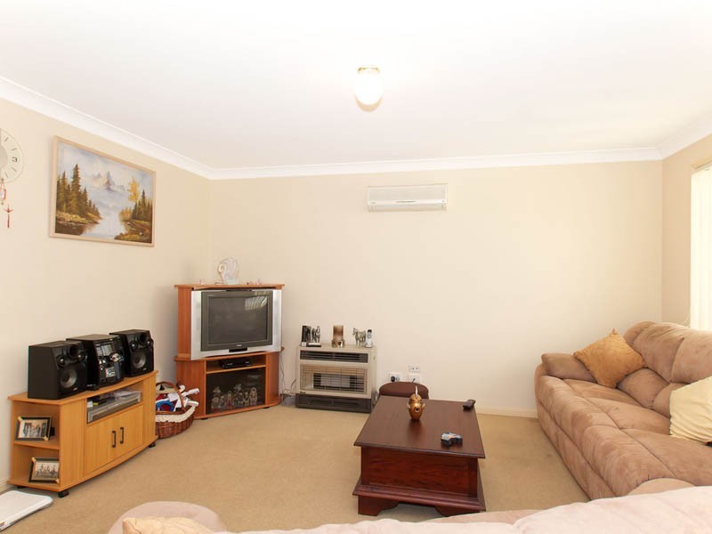 28 Mossman Way, Sandstone Point QLD 4511