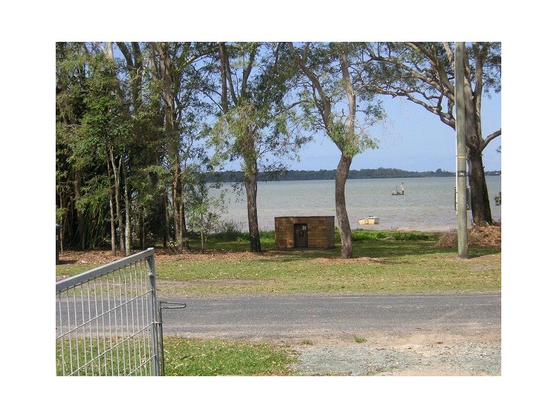 20 The Esplanade, Toorbul QLD 4510