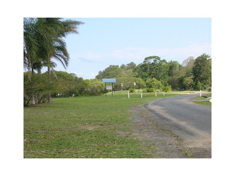 20 The Esplanade, Toorbul QLD 4510