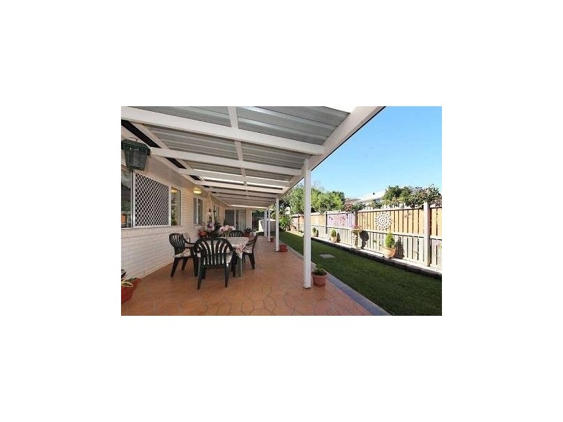 41 Carpenter Way, Sandstone Point QLD 4511