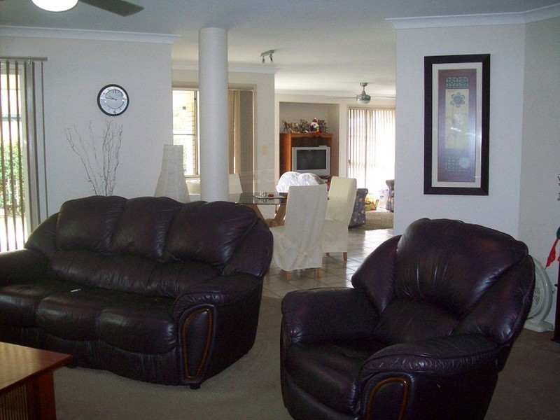 106 Avon Avenue, Banksia Beach QLD 4507