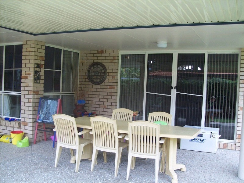 106 Avon Avenue, Banksia Beach QLD 4507