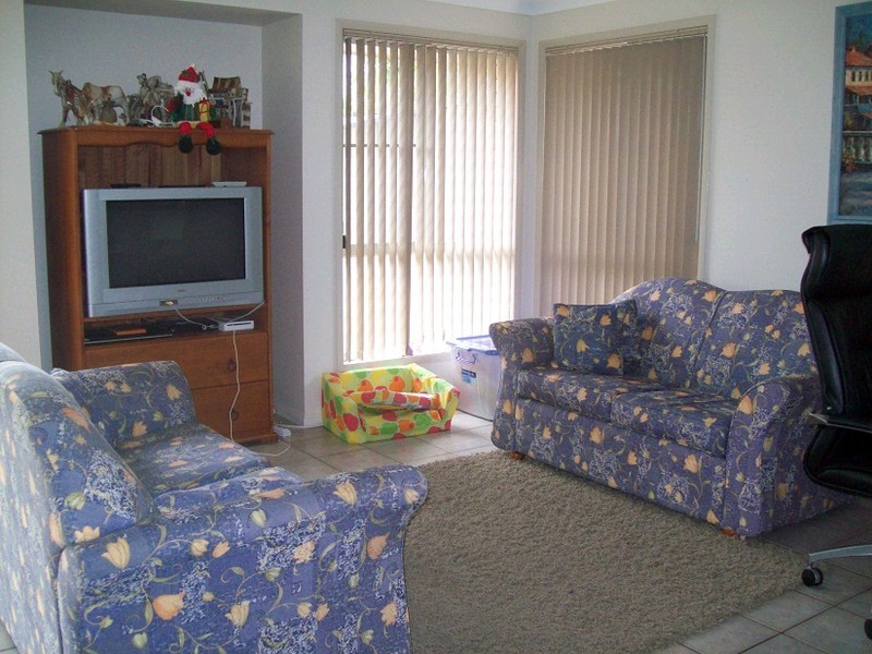 106 Avon Avenue, Banksia Beach QLD 4507