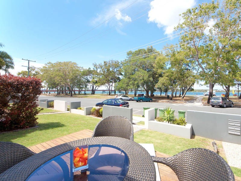 1/17 Sylvan Beach Esplanade, Bellara QLD 4507