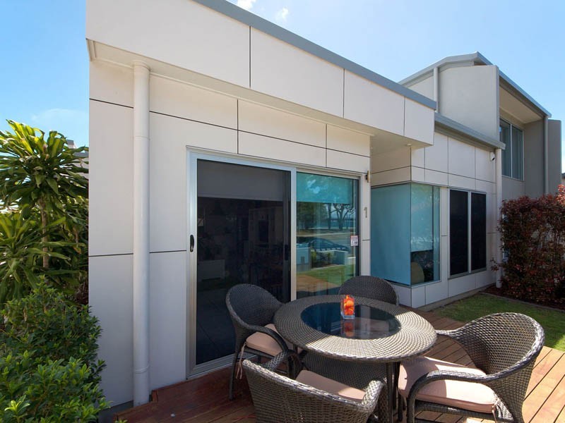 1/17 Sylvan Beach Esplanade, Bellara QLD 4507