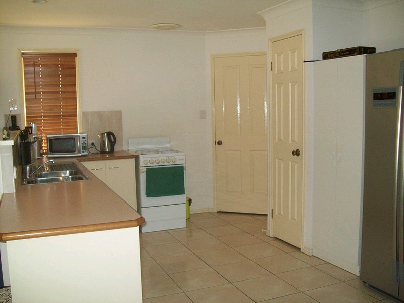 28 Perch Circuit, Sandstone Point QLD 4511