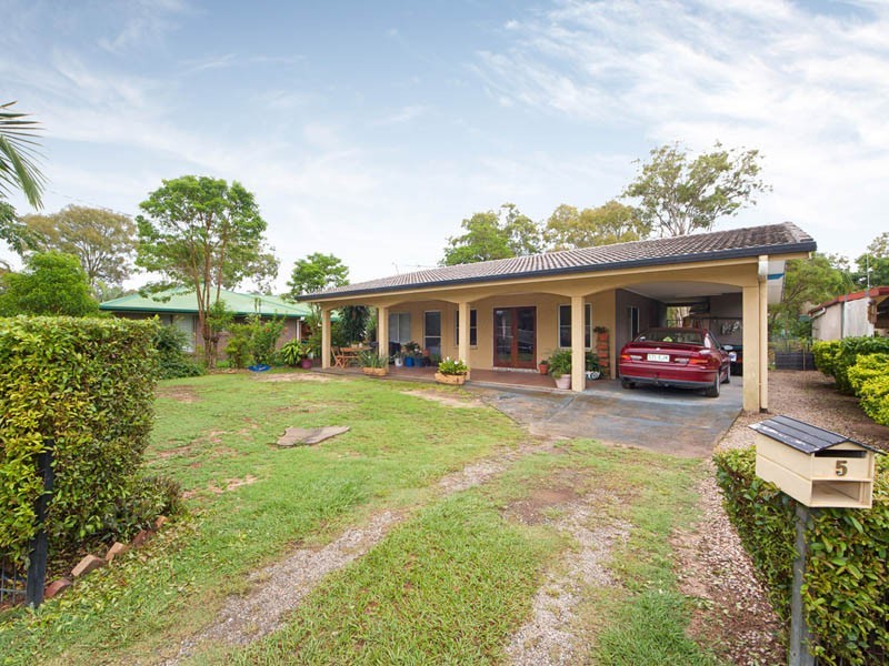 5 Pine Street, Godwin Beach QLD 4511