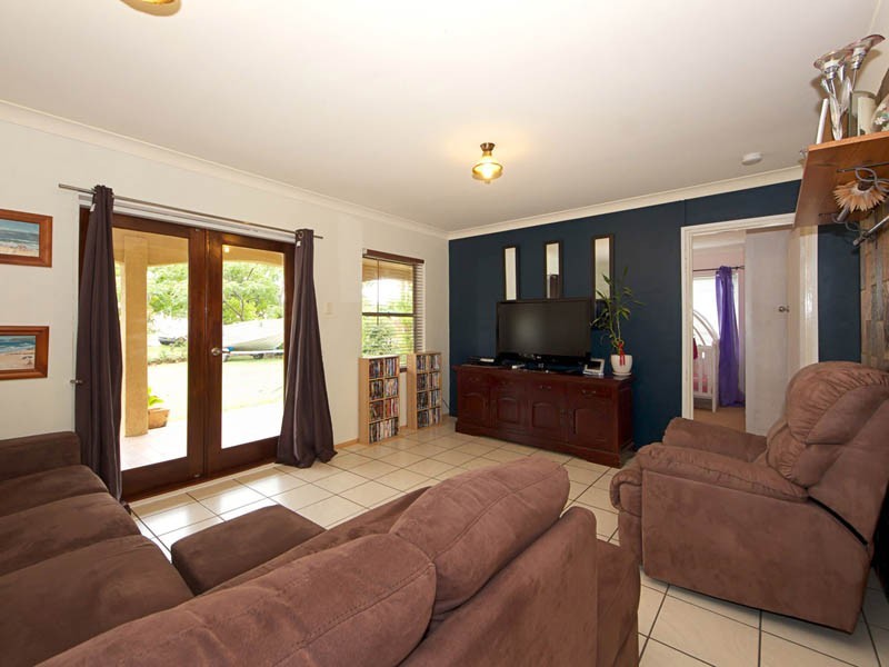 5 Pine Street, Godwin Beach QLD 4511