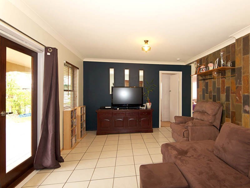 5 Pine Street, Godwin Beach QLD 4511