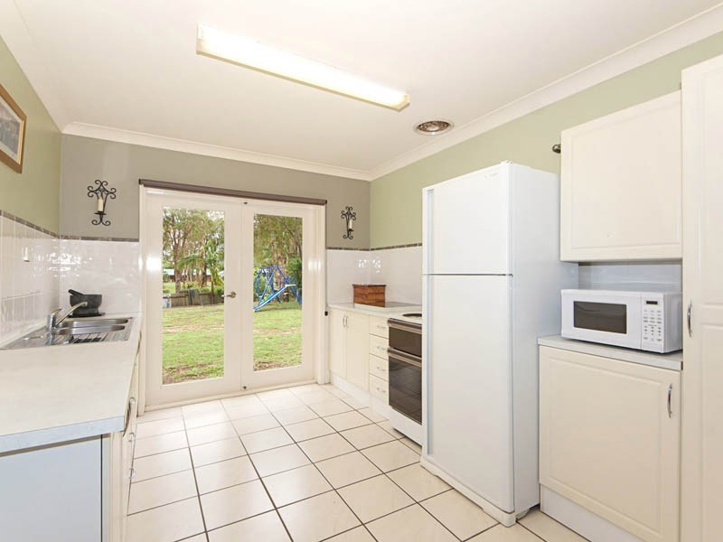5 Pine Street, Godwin Beach QLD 4511