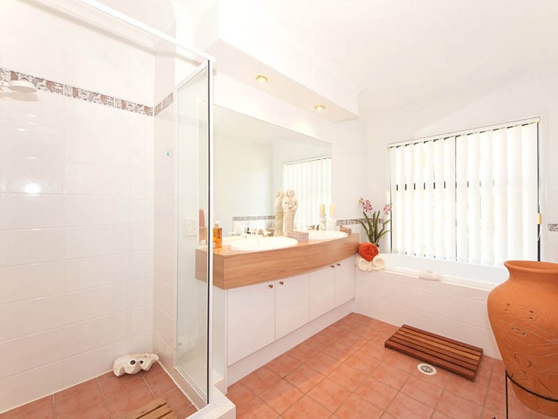 236 Endeavour Drive, Banksia Beach QLD 4507