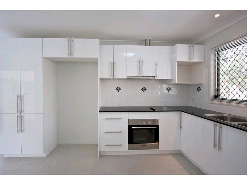 16 Trusan Place, Tanah Merah QLD 4128