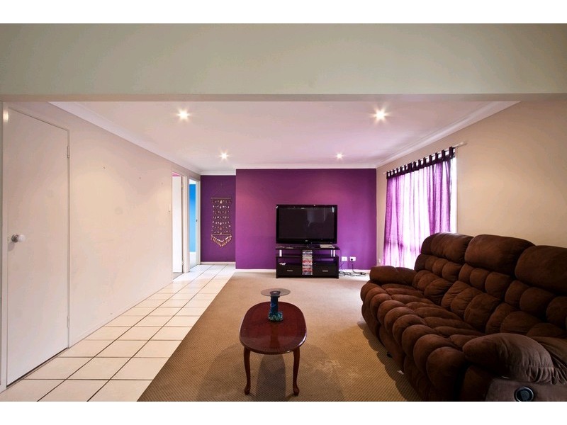 18 Guyra Close, Mount Warren Park QLD 4207