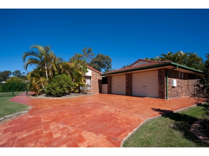 8 Weymouth Court, Mount Warren Park QLD 4207