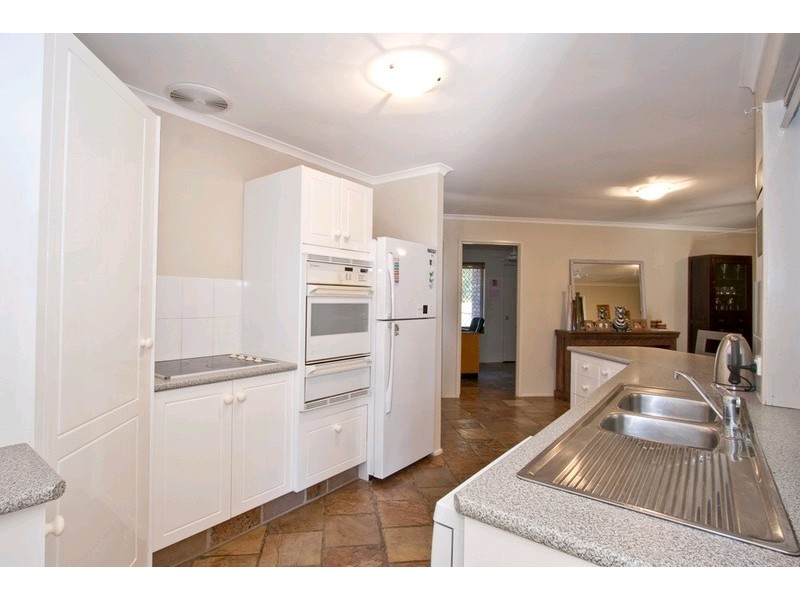 8 Weymouth Court, Mount Warren Park QLD 4207