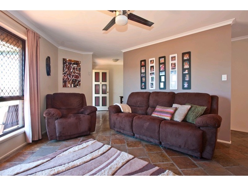 8 Weymouth Court, Mount Warren Park QLD 4207