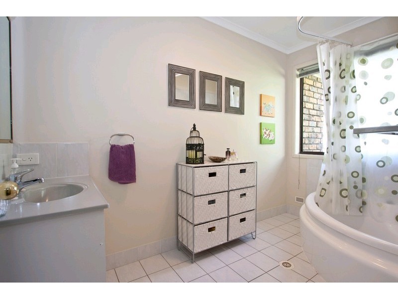 8 Weymouth Court, Mount Warren Park QLD 4207