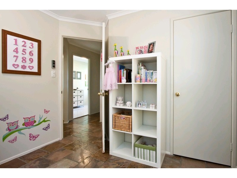 8 Weymouth Court, Mount Warren Park QLD 4207