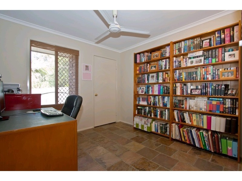 8 Weymouth Court, Mount Warren Park QLD 4207