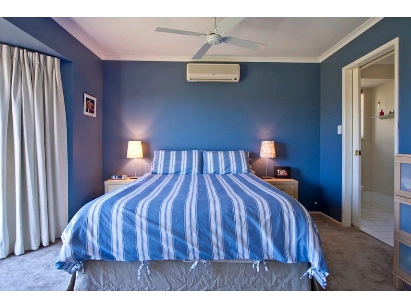 8 Weymouth Court, Mount Warren Park QLD 4207