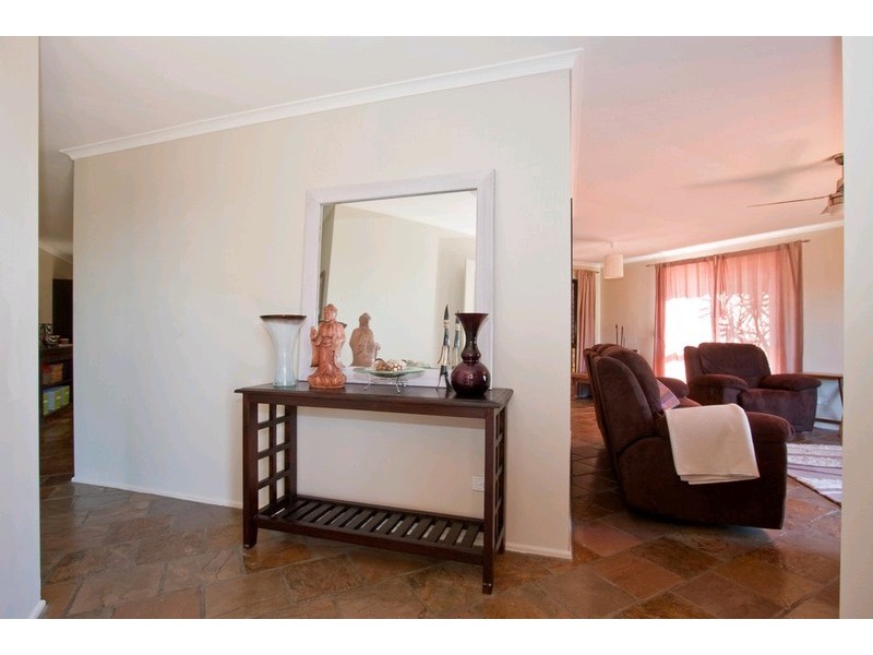 8 Weymouth Court, Mount Warren Park QLD 4207