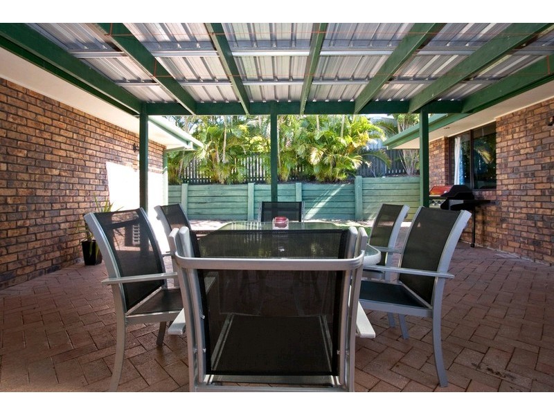 8 Weymouth Court, Mount Warren Park QLD 4207