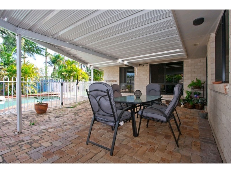 15 Tekam Crescent, Tanah Merah QLD 4128