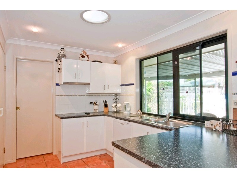 15 Tekam Crescent, Tanah Merah QLD 4128