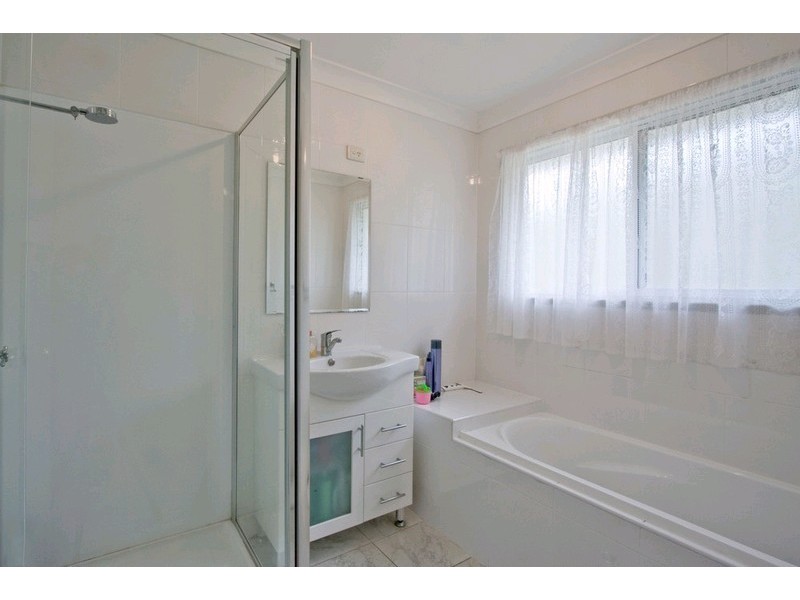 38 Beenleigh-Redland Bay Road, Loganholme QLD 4129