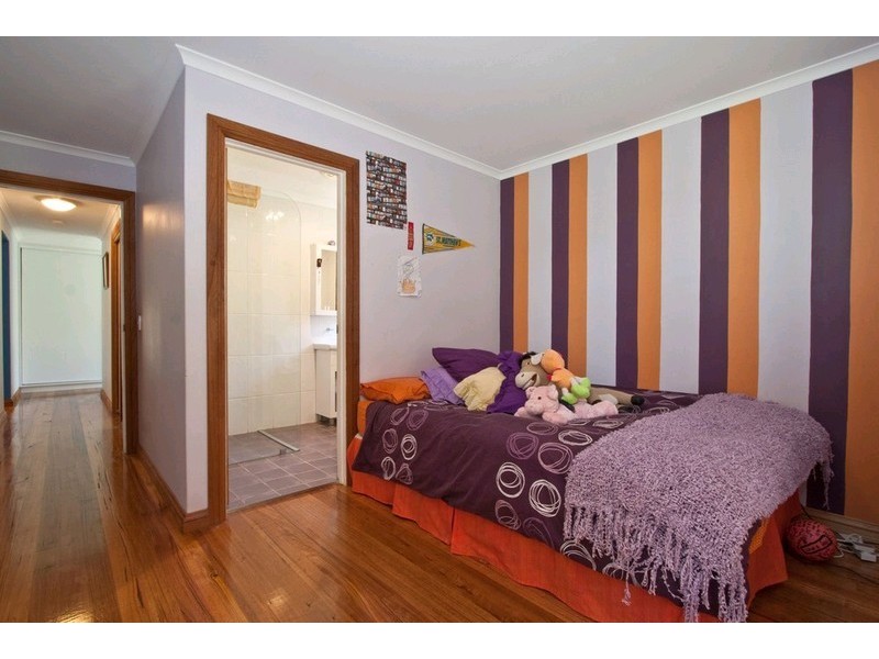 8 Sugarwood Place, Cornubia QLD 4130