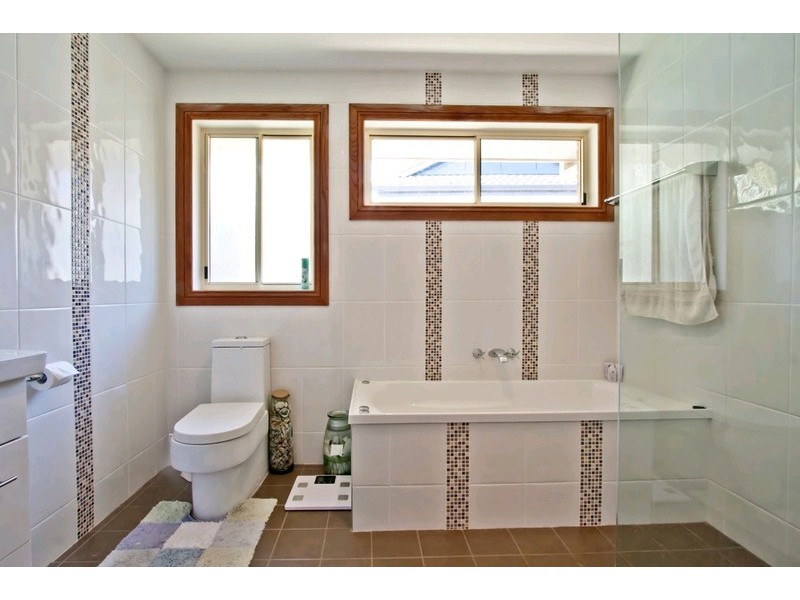 8 Sugarwood Place, Cornubia QLD 4130