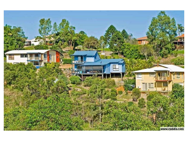 17 Valerie Close, Edens Landing QLD 4207