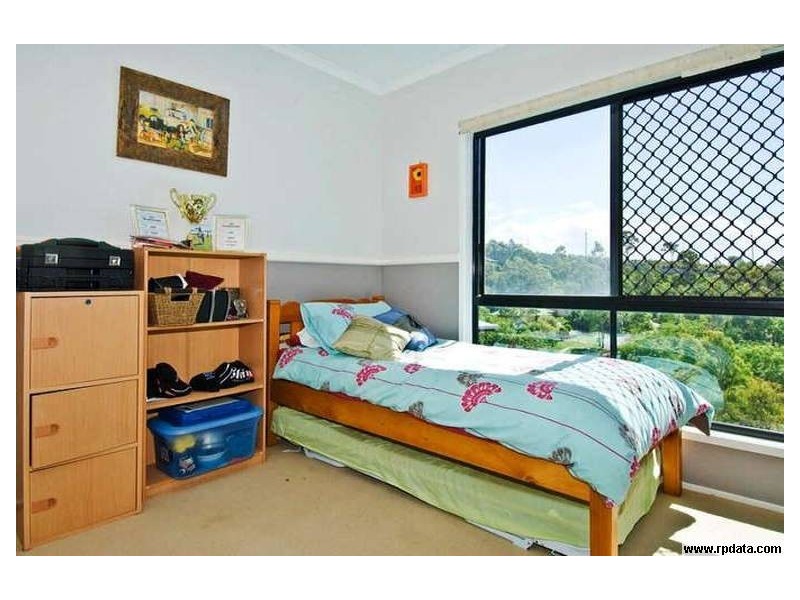 17 Valerie Close, Edens Landing QLD 4207