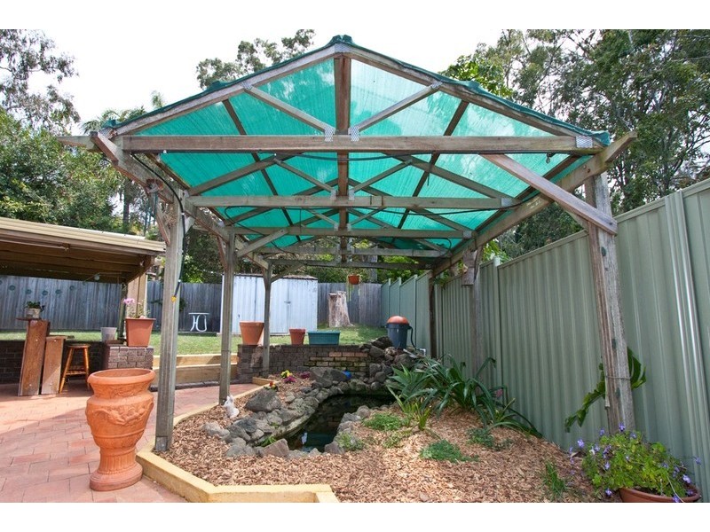 42 Thoms Crescent, Mount Warren Park QLD 4207