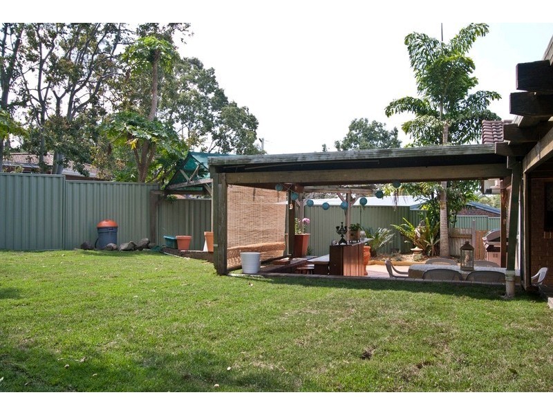 42 Thoms Crescent, Mount Warren Park QLD 4207