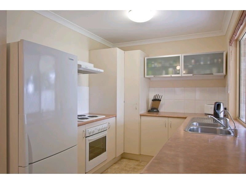 8 Lithfield Place, Loganholme QLD 4129