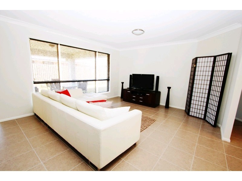 11 Lakeland Court, Loganholme QLD 4129