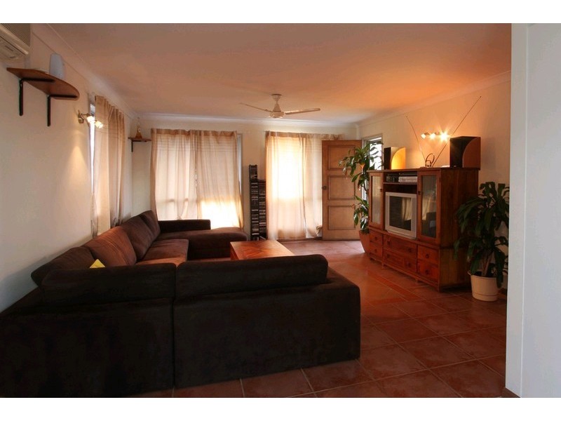 8 Clarendon Street, Loganholme QLD 4129