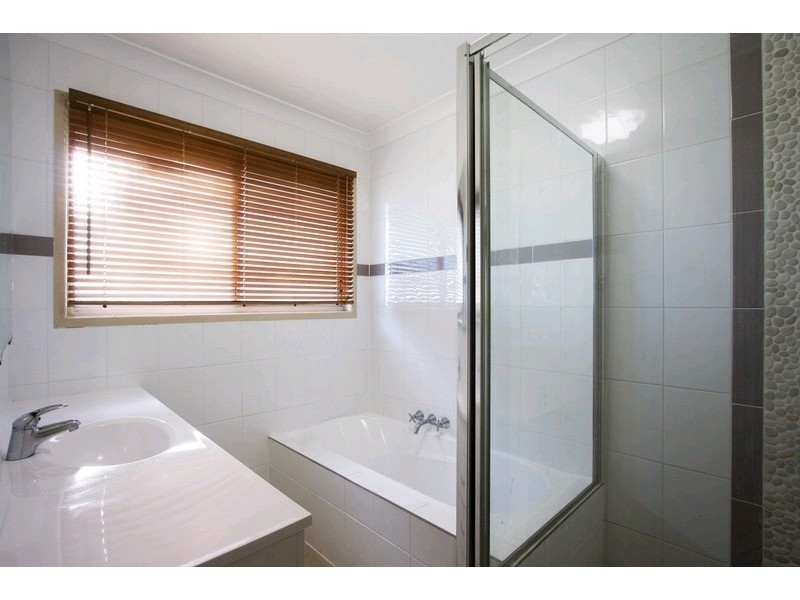 8 Clarendon Street, Loganholme QLD 4129