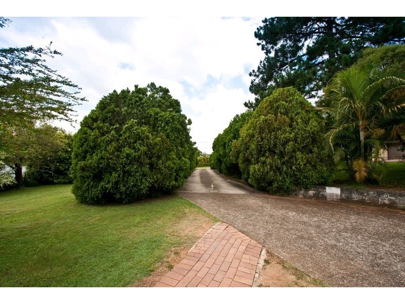 11 Nandala Drive, Tanah Merah QLD 4128