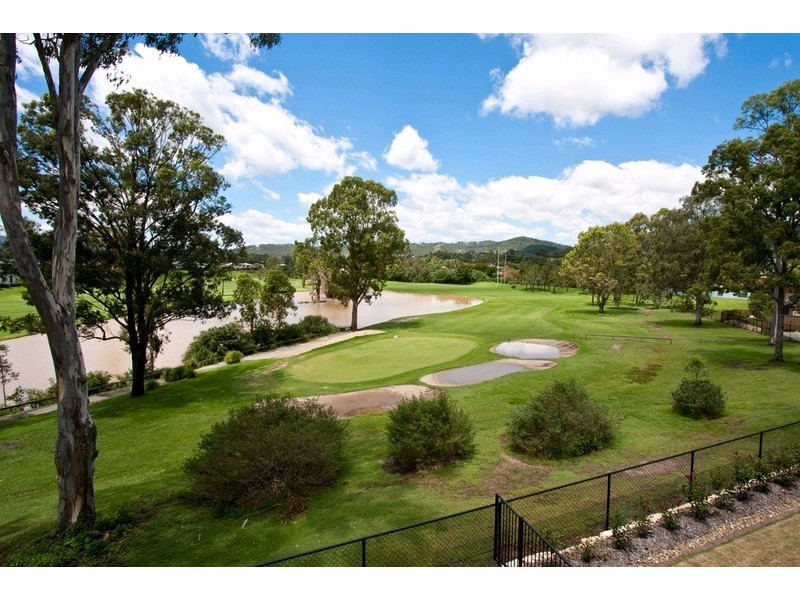 13 Long Island Drive, Windaroo QLD 4207