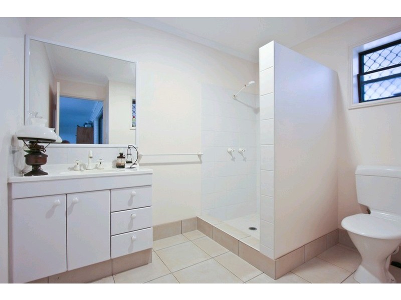 10 Adelong Road, Shailer Park QLD 4128