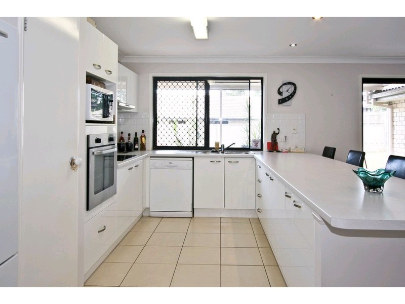 7 Stacey Court, Parkinson QLD 4115