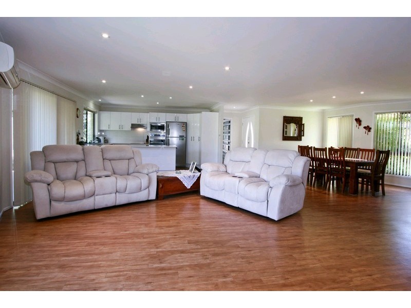 2/18 Japonica Street, Eagleby QLD 4207