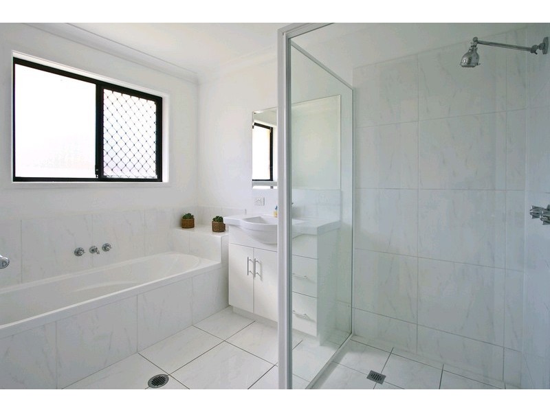 2/18 Japonica Street, Eagleby QLD 4207