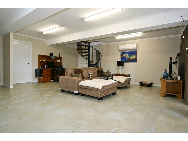 35 Danyenah Street, Loganholme QLD 4129