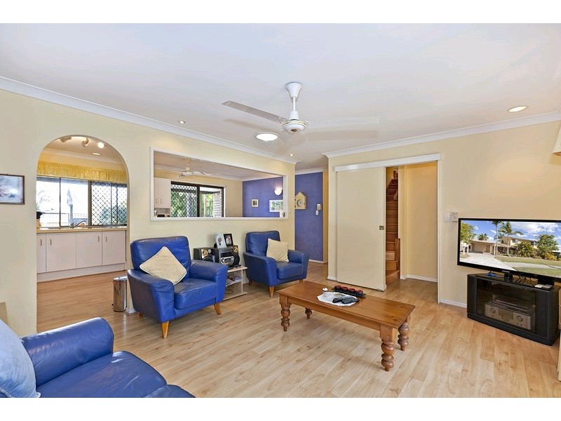 49 Westmoreland Boulevard, Springwood QLD 4127