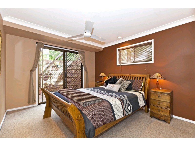 49 Westmoreland Boulevard, Springwood QLD 4127