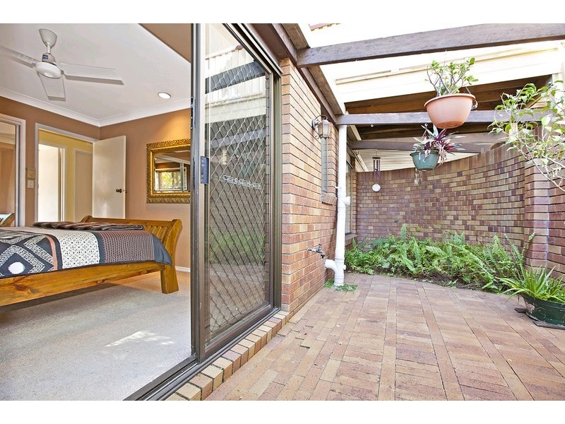 49 Westmoreland Boulevard, Springwood QLD 4127