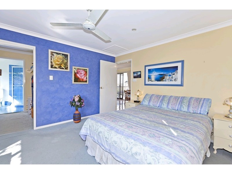 49 Westmoreland Boulevard, Springwood QLD 4127